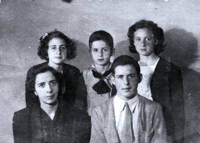 Carnet familia nuemrosa Angulo-Torrontegi